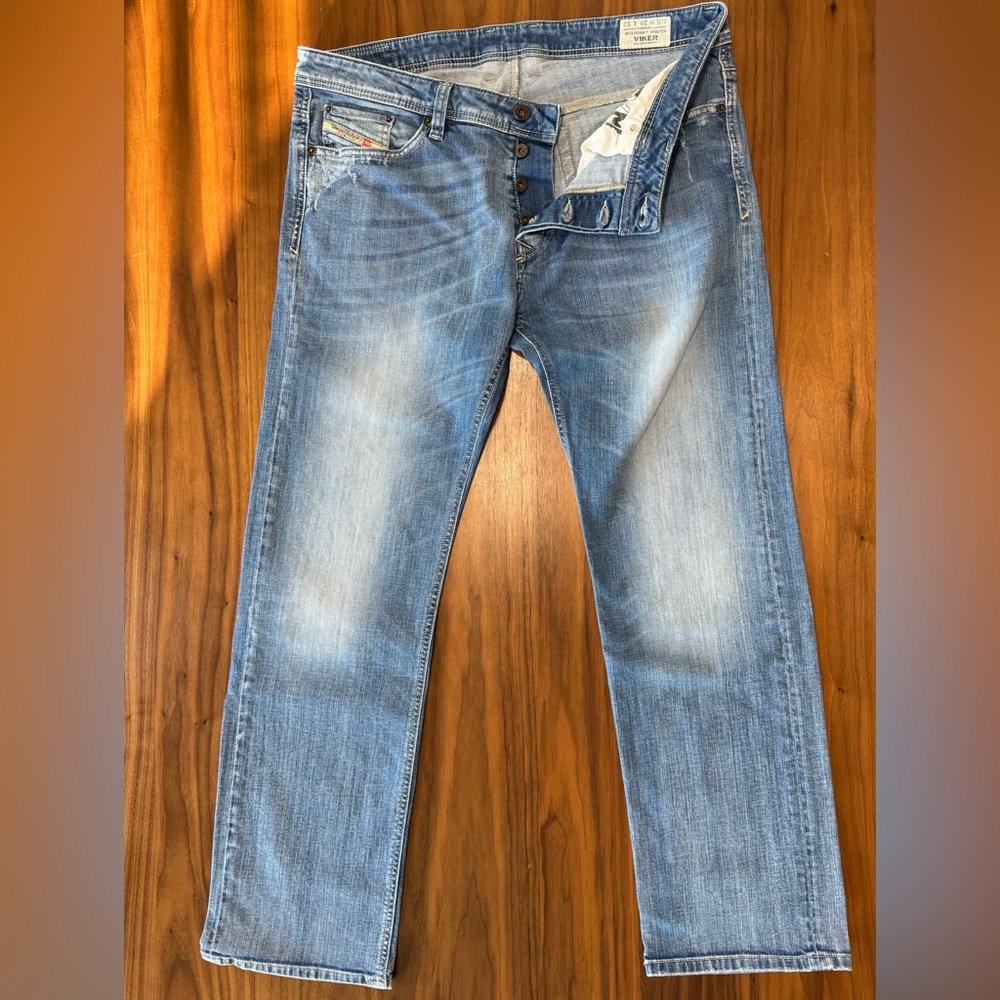 DIESEL VIKER REGULAR JEANS
Size 36 / 32